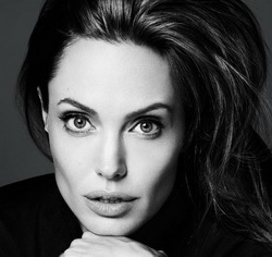 Анджелина Джоли и Брад Пит сред 20-те най-уважаваните личности в света