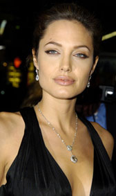 Анджелина Джоли отвръща на слуховете